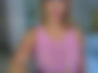 Live cam show with Elianabortt - Dildo on Gym Cam Girls