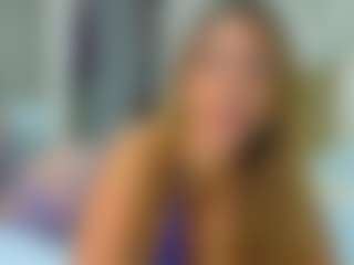 Live cam show with Elianabortt - Thick on TeamSkeetLive
