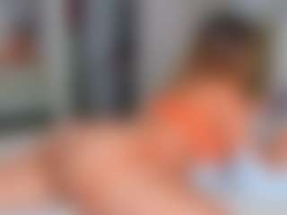 Elianabortt's Live Sex Cam Show