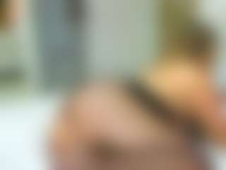 Elianabortt's Live Sex Cam Show