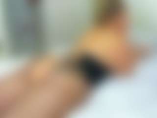 Elianabortt's Live Sex Cam Show