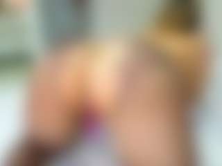 Elianabortt's Live Sex Cam Show
