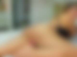 Elianabortt's Live Sex Cam Show