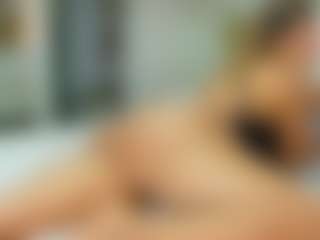 Elianabortt's Live Sex Cam Show