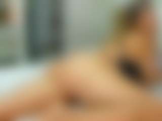 Elianabortt's Live Sex Cam Show