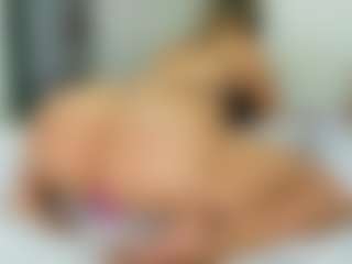 Elianabortt's Live Sex Cam Show
