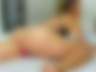 Elianabortt's Live Sex Cam Show
