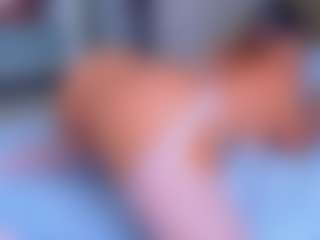 Elianabortt's Live Sex Cam Show