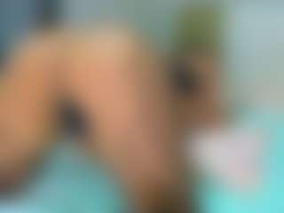 Elianabortt's Live Sex Cam Show