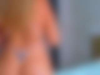 Elianabortt's Live Sex Cam Show