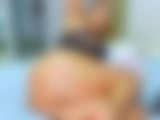 Elianabortt's Live Sex Cam Show