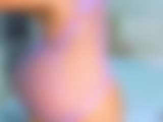 Live cam show with Elianabortt - Shaved Pussy MILF on Milfs Live