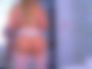 Elianabortt's Live Sex Cam Show