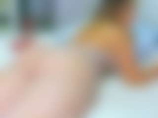 Elianabortt's Live Sex Cam Show