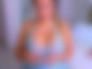 Elianabortt's Live Sex Cam Show