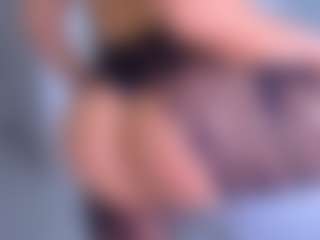 Elianabortt's Live Sex Cam Show