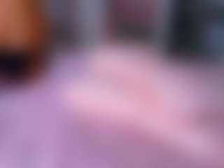 Live cam show with Elianabortt - Curvy MILF on fuck-show.com