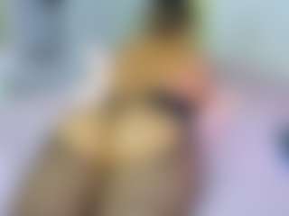 Elianabortt's Live Sex Cam Show