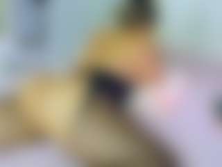 Elianabortt's Live Sex Cam Show