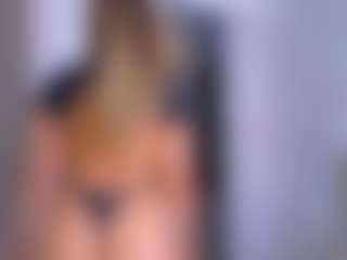 Elianabortt's Live Sex Cam Show