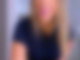 Elianabortt's Live Sex Cam Show