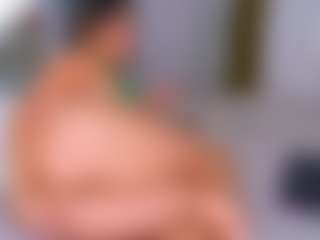 Elianabortt's Live Sex Cam Show