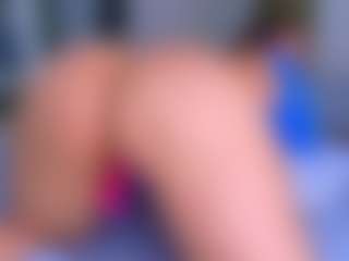 Elianabortt's Live Sex Cam Show