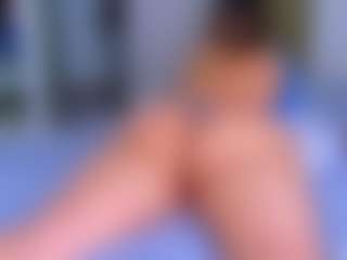 Elianabortt's Live Sex Cam Show