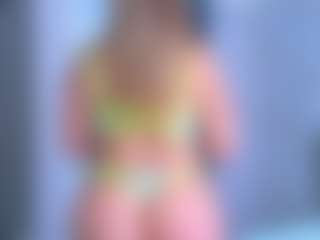 Elianabortt's Live Sex Cam Show
