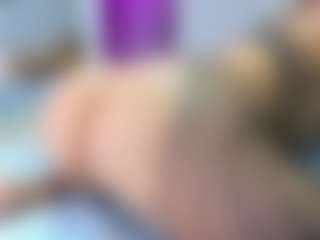 Elianabortt's Live Sex Cam Show