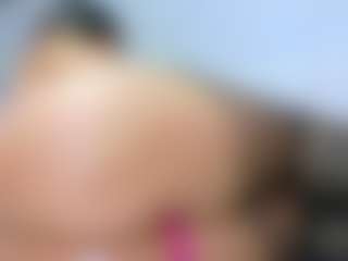 Elianabortt's Live Sex Cam Show
