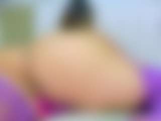 Elianabortt's Live Sex Cam Show