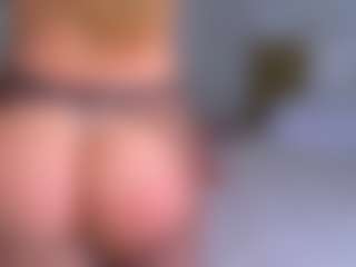 Elianabortt's Live Sex Cam Show