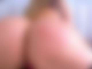 Elianabortt's Live Sex Cam Show