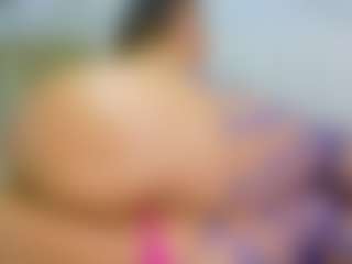 Elianabortt MILF webcam performer live streaming