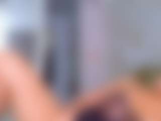 Elianabortt's Live Sex Cam Show