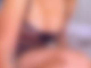 Elianabortt's Live Sex Cam Show