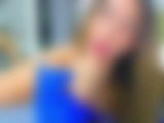 Live cam show with Elianabortt - Amateur Curvy on Camsoda