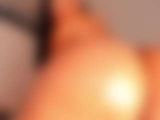 Live cam show with jessiigrey - Brown Eyes on AdultVida.com