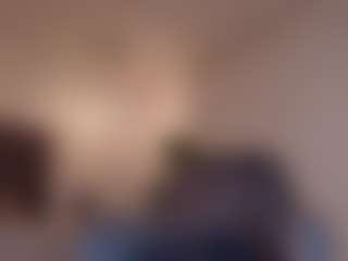 Mila MILF webcam performer live streaming