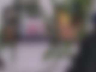 Live cam show with talimajesty - Glasses on AdultVida.com