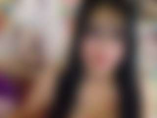 alizelatin MILF webcam performer live streaming