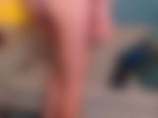 Live cam show with EroticAudrey - Milk on googirlz