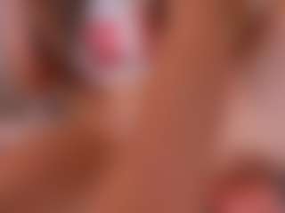 Live cam show with lindadlv - Athletic Tease on Camming Site