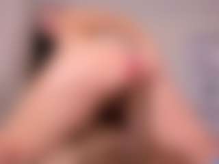 Live cam show with linda - Small Tits on Camsoda