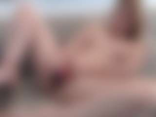 Live cam show with tymikaa - Average on studioflirtlive.com