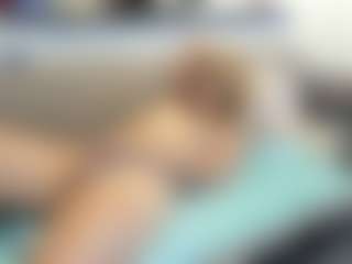 Live cam show with tymikaa - Average on Camming Site