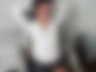 Live cam show with M A R T I N A - Young Adult on hrnylive.com