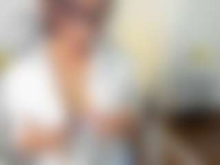 Live cam show with M A R T I N A - Senior on Camsoda