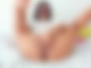 Live cam show with M A R T I N A - Facial on Camming Site